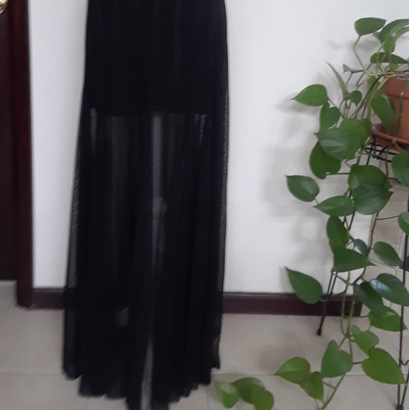 Gorgeous formal dress - Picture 2 of 5